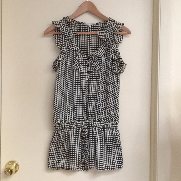 ⭐️ 2 for $10! Cute ruffle blouse! - Picture 2 of 7